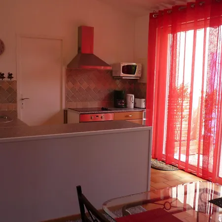 Bed & Breakfast Au Mas Du Soleil 3*
