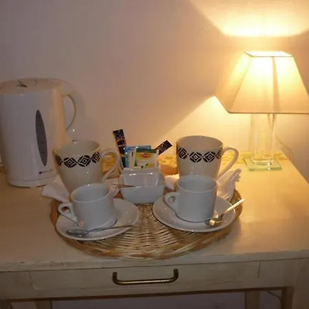 Au Mas Du Soleil Bed & Breakfast Senouillac