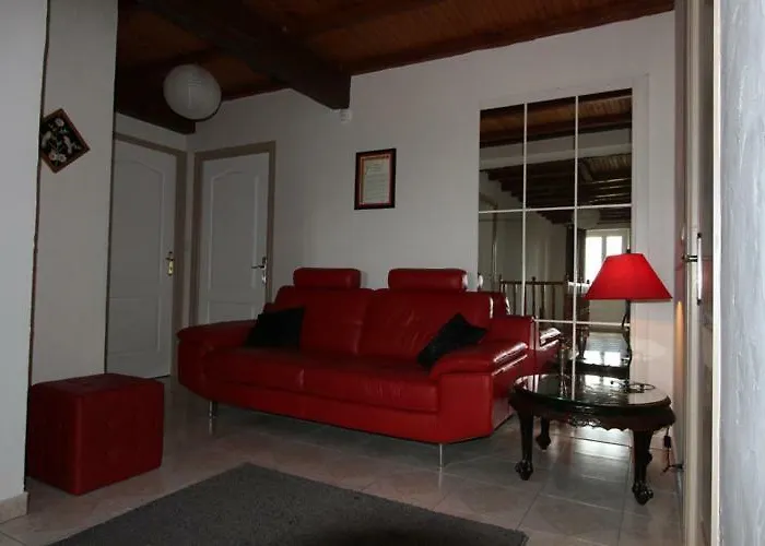 Au Mas Du Soleil Bed & Breakfast 3*